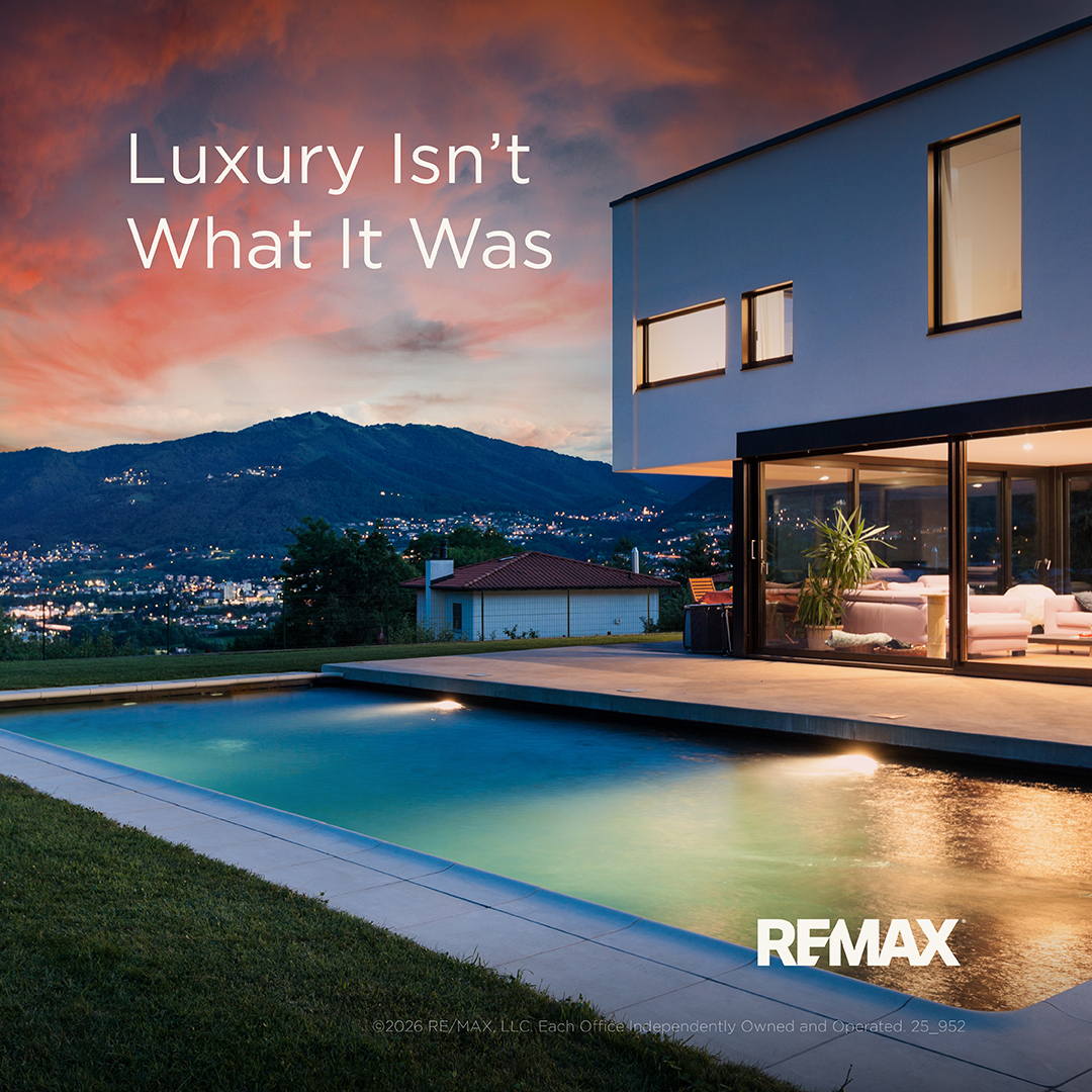 REMAX — headline plus visual